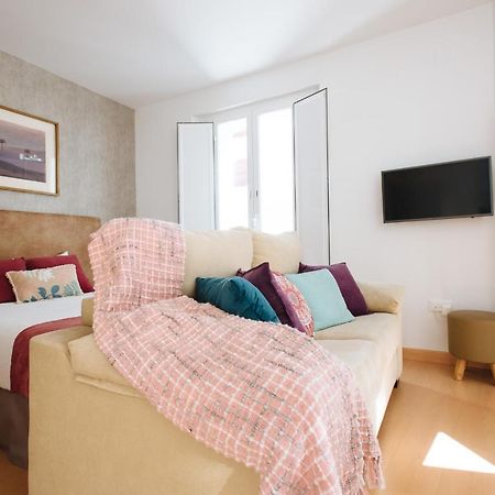 Hostly Acetres 2A-Penthouse In City Center-Fibre-Parking Opt セビリア エクステリア 写真